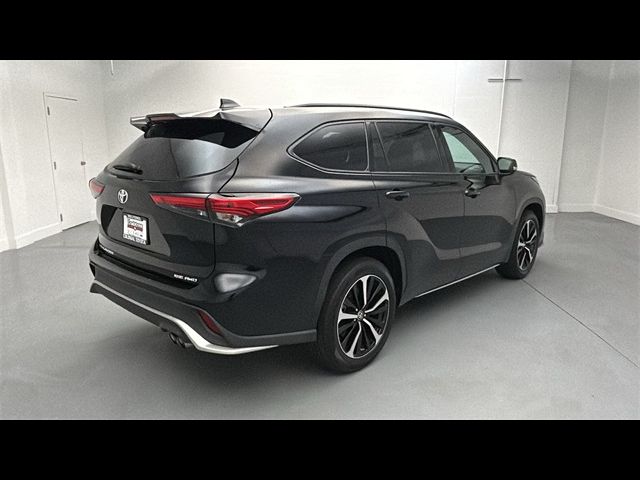 2022 Toyota Highlander XSE