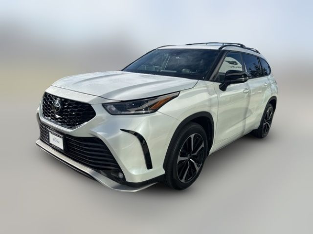 2022 Toyota Highlander XSE