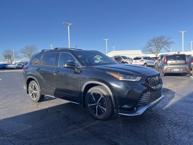 2022 Toyota Highlander XSE