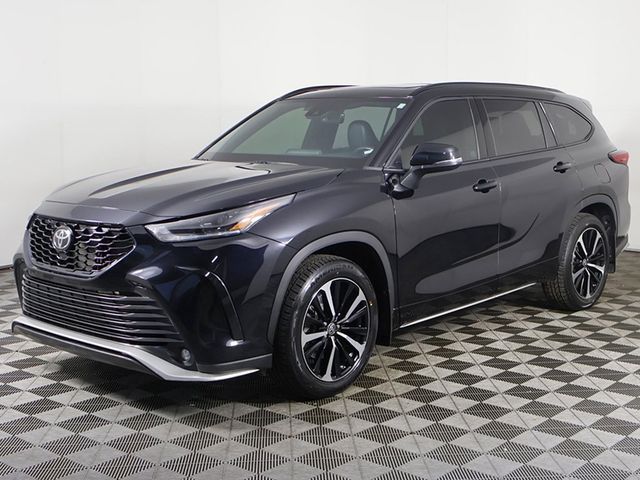 2022 Toyota Highlander XSE
