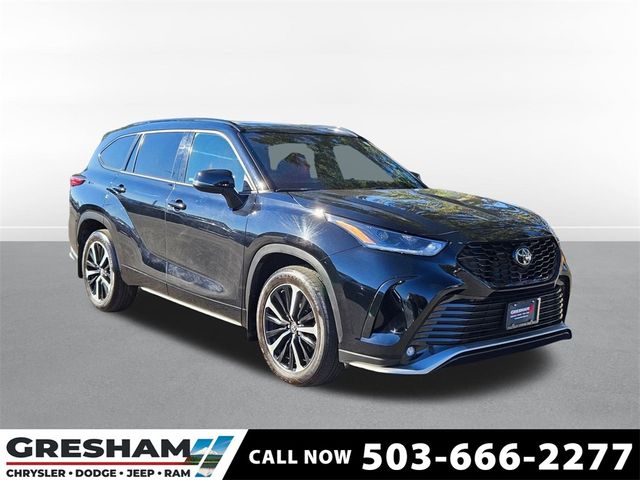 2022 Toyota Highlander XSE