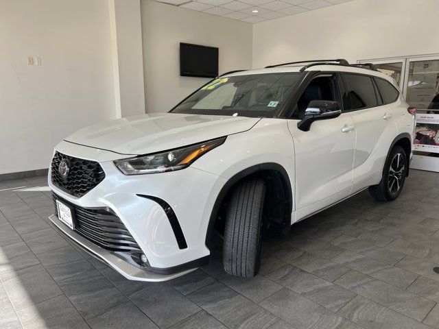 2022 Toyota Highlander XSE
