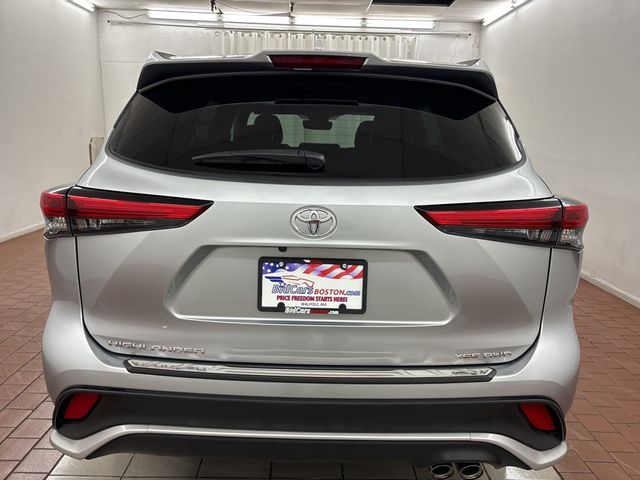 2022 Toyota Highlander XSE