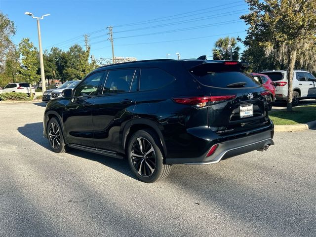 2022 Toyota Highlander XSE