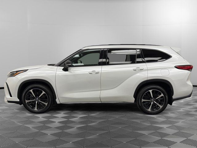 2022 Toyota Highlander XSE