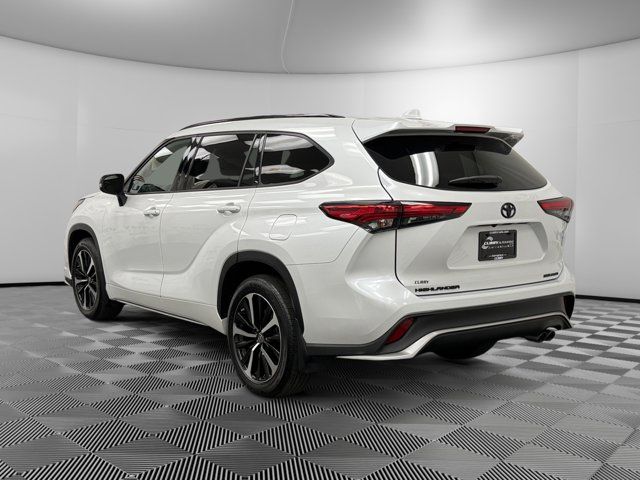 2022 Toyota Highlander XSE