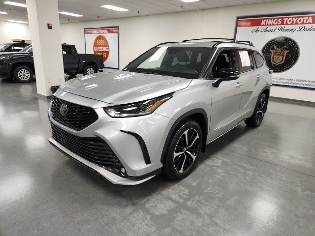 2022 Toyota Highlander XSE