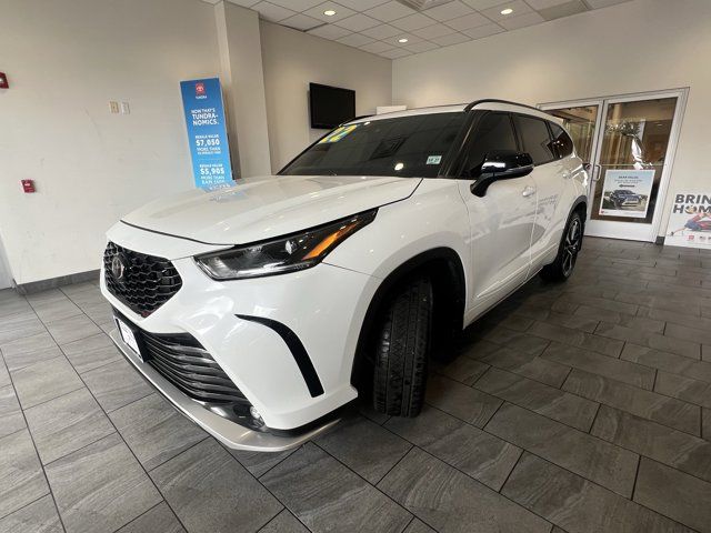 2022 Toyota Highlander XSE
