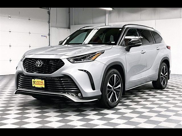 2022 Toyota Highlander XSE