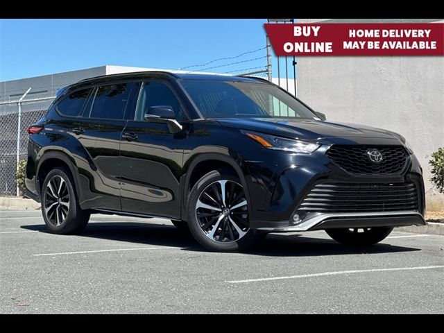 2022 Toyota Highlander XSE