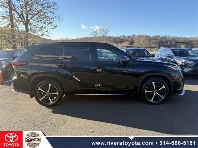 2022 Toyota Highlander XSE