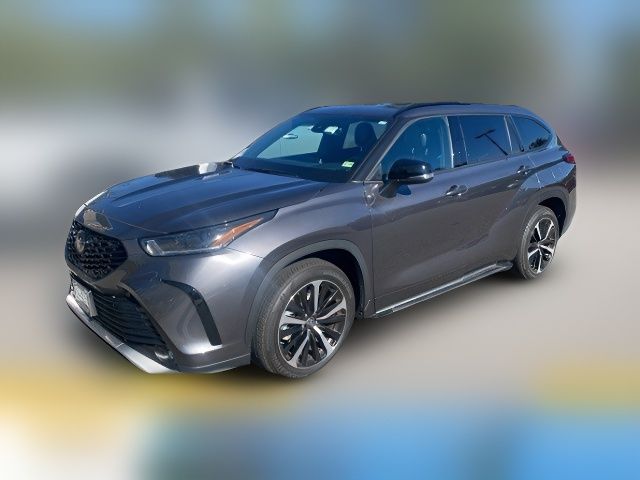 2022 Toyota Highlander XSE