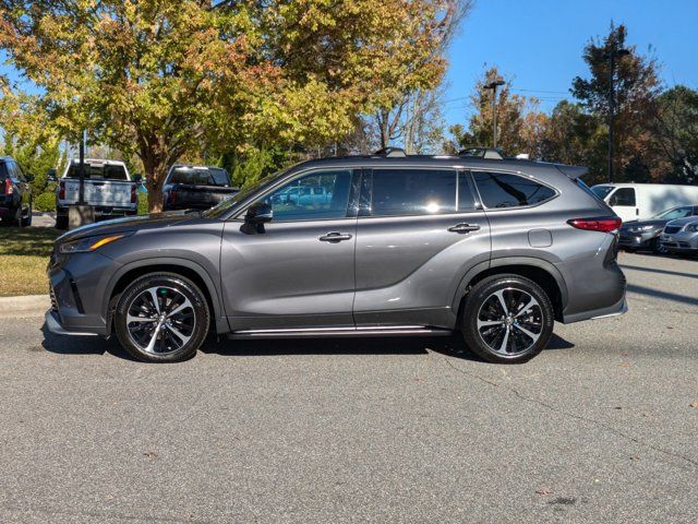 2022 Toyota Highlander XSE