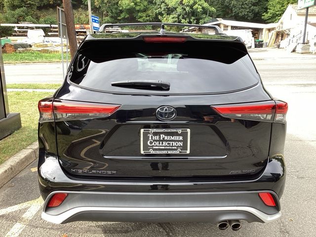 2022 Toyota Highlander XSE