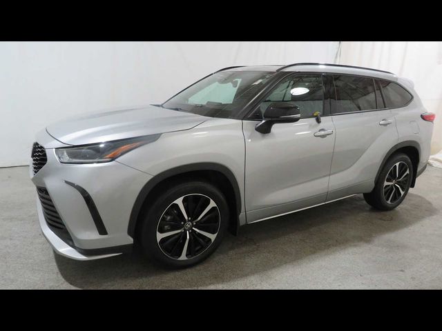 2022 Toyota Highlander XSE