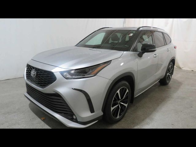 2022 Toyota Highlander XSE