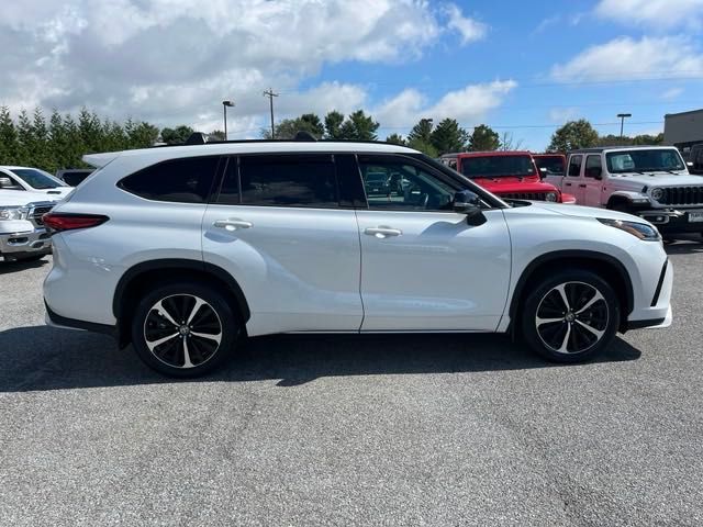 2022 Toyota Highlander XSE