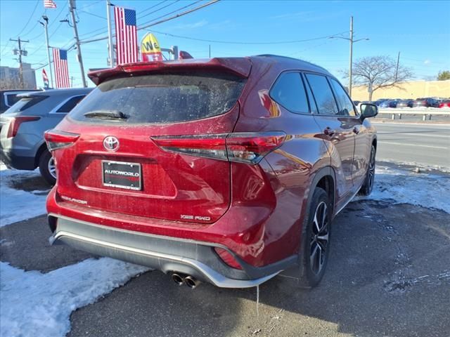 2022 Toyota Highlander XSE