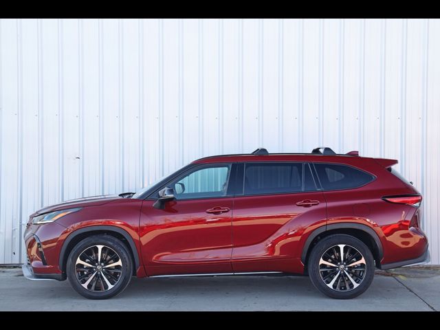 2022 Toyota Highlander XSE