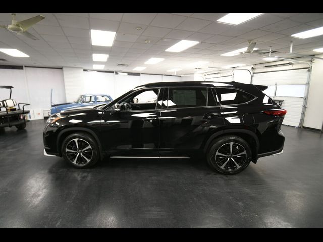 2022 Toyota Highlander XSE