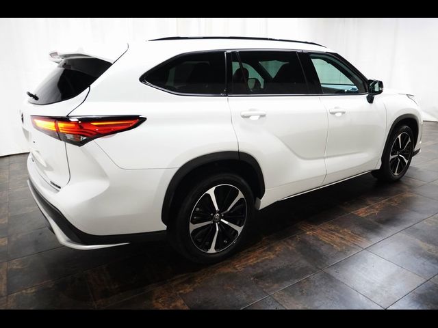 2022 Toyota Highlander XSE