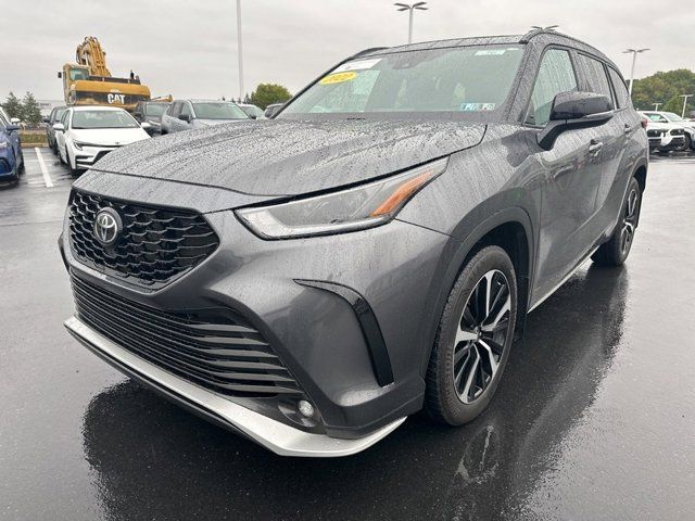 2022 Toyota Highlander XSE