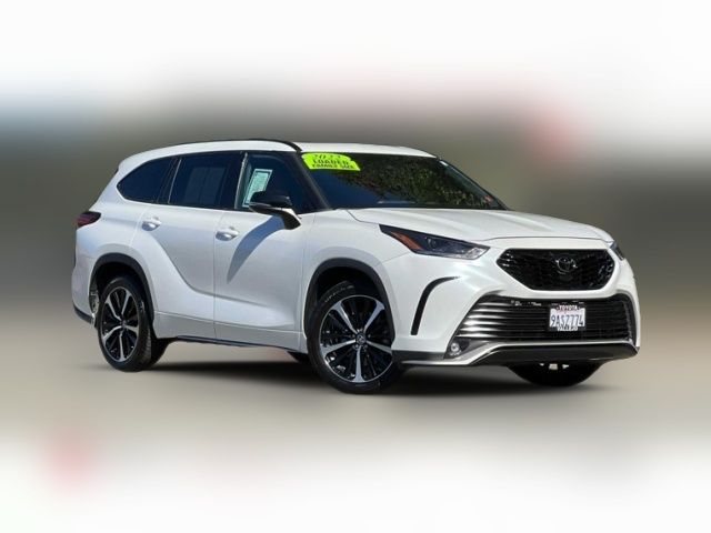 2022 Toyota Highlander XSE