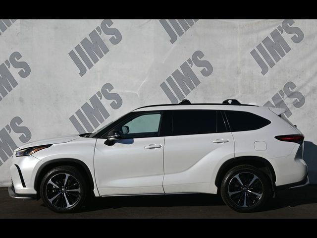 2022 Toyota Highlander XSE