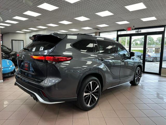 2022 Toyota Highlander XSE