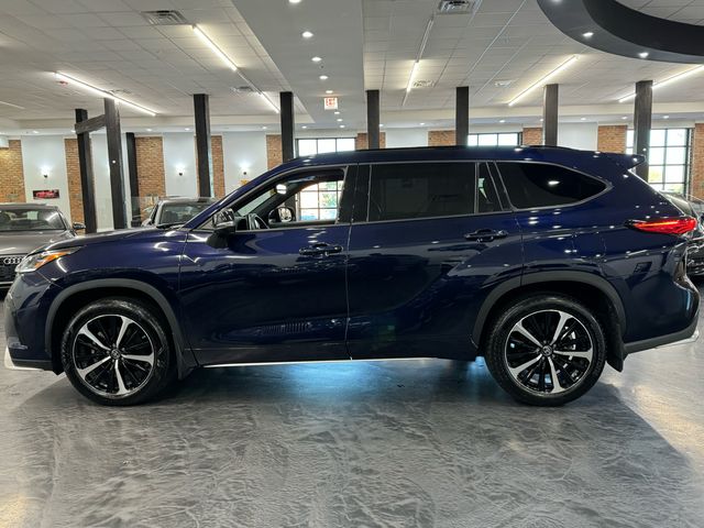 2022 Toyota Highlander XSE