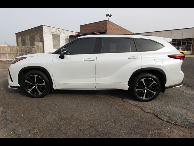 2022 Toyota Highlander XSE