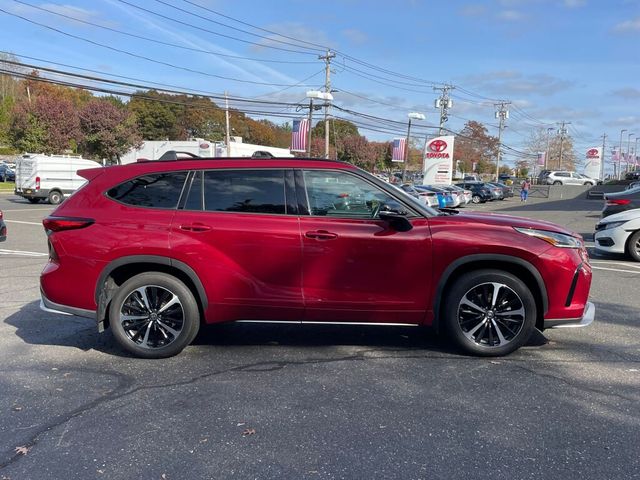 2022 Toyota Highlander XSE