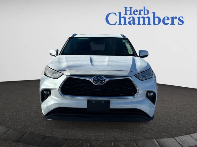 2022 Toyota Highlander Hybrid Limited