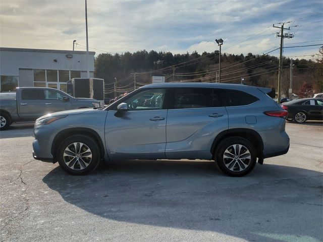 2022 Toyota Highlander Hybrid XLE