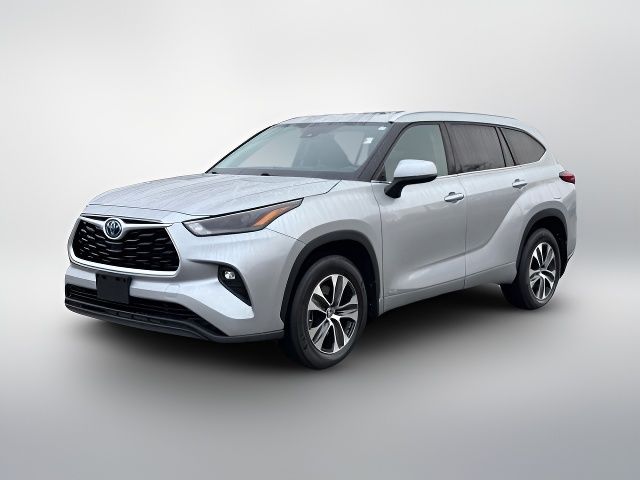 2022 Toyota Highlander Hybrid XLE