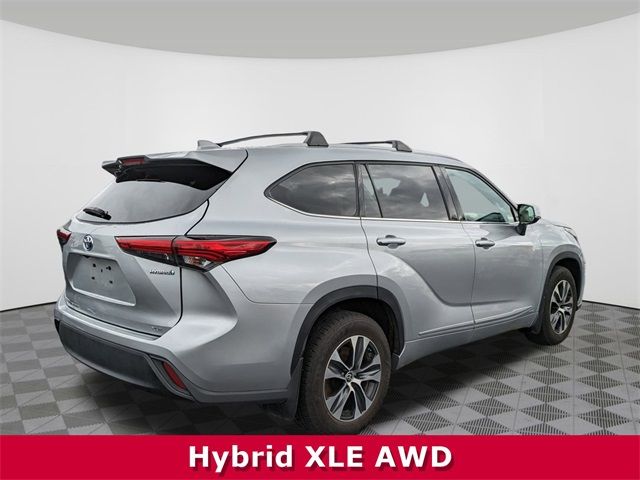 2022 Toyota Highlander Hybrid XLE