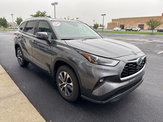 2022 Toyota Highlander Hybrid XLE