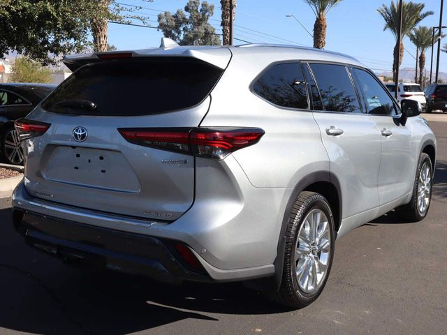 2022 Toyota Highlander Hybrid Limited