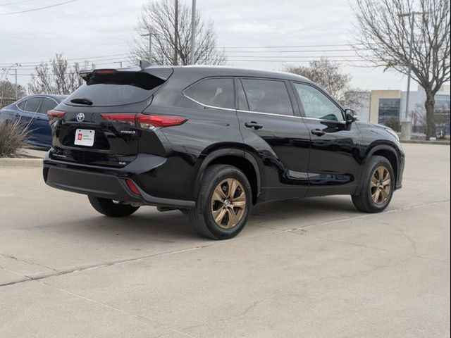 2022 Toyota Highlander Hybrid Bronze Edition