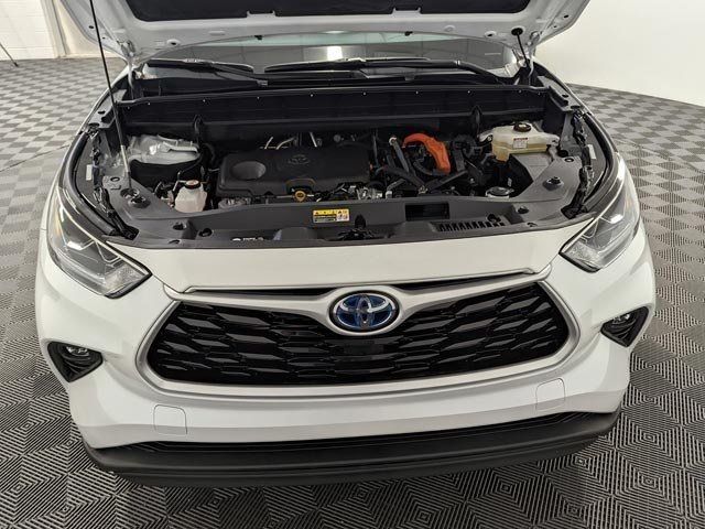 2022 Toyota Highlander Hybrid XLE Bronze