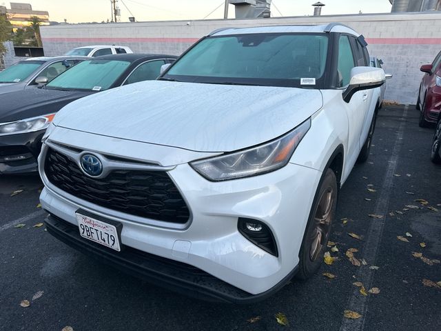 2022 Toyota Highlander Hybrid Bronze Edition