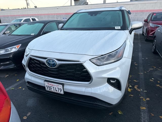 2022 Toyota Highlander Hybrid Bronze Edition