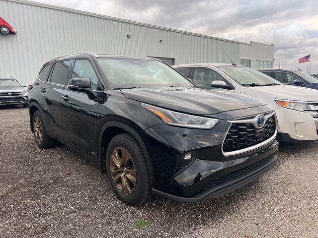 2022 Toyota Highlander Hybrid Bronze Edition