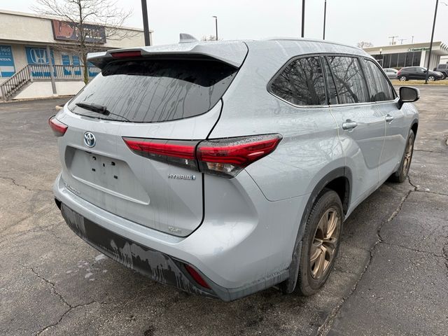 2022 Toyota Highlander Hybrid Bronze Edition