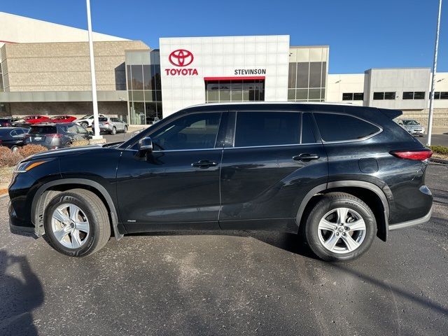 2022 Toyota Highlander Hybrid Bronze Edition