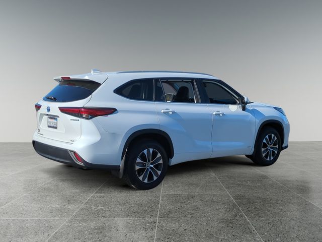 2022 Toyota Highlander Hybrid XLE