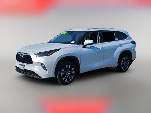 2022 Toyota Highlander Hybrid XLE