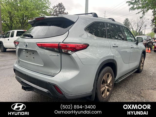 2022 Toyota Highlander Hybrid Bronze Edition