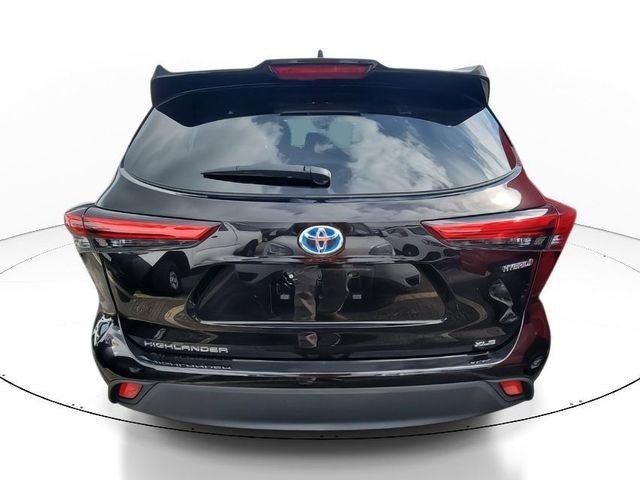 2022 Toyota Highlander Hybrid XLE