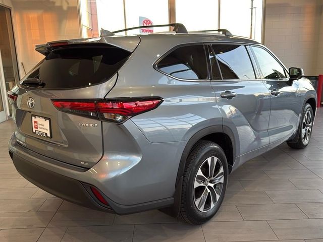 2022 Toyota Highlander Hybrid XLE